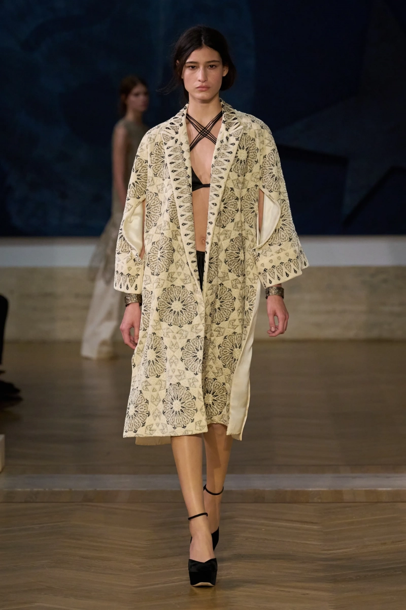 00031-fendi-fall-2026-couture-credit-gorunway.webp