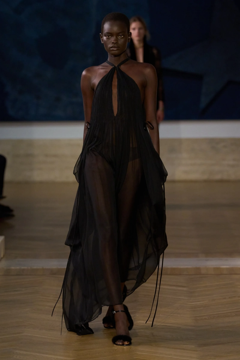00034-fendi-fall-2026-couture-credit-gorunway.webp
