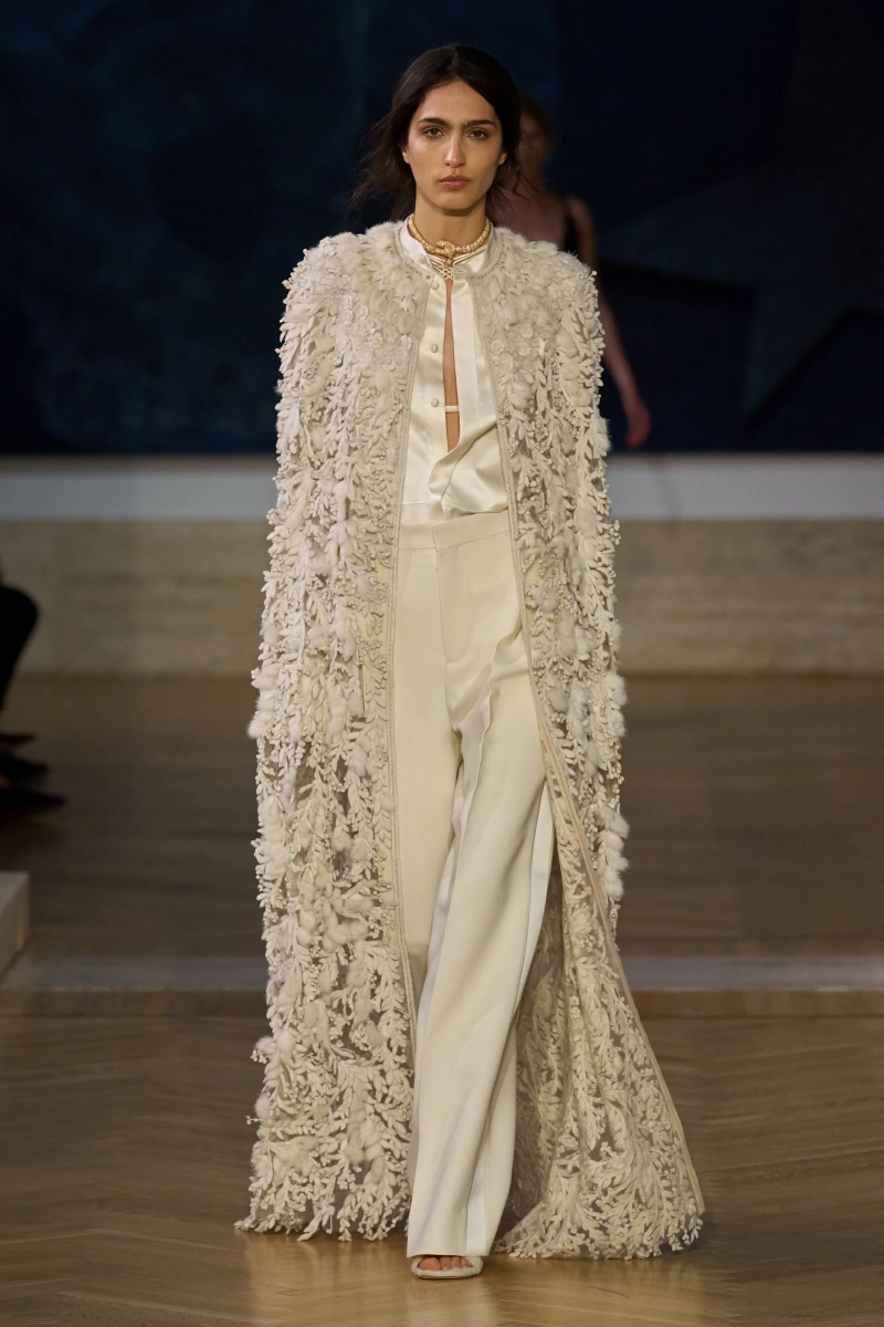 00044-fendi-fall-2026-couture-credit-gorunway.webp