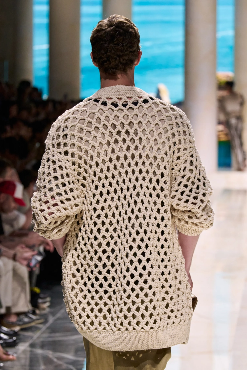 00103-dolce-and-gabbana-spring-2027-menswear-details-credit-gorunway.webp