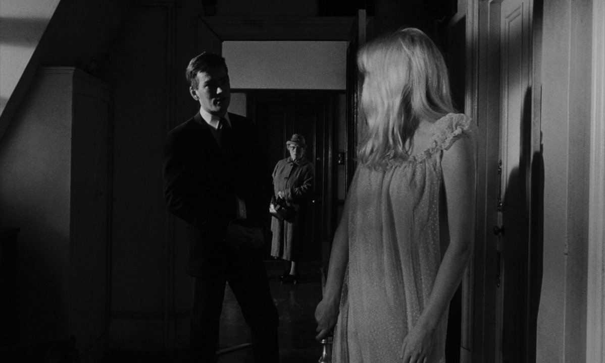 Отвращение.1965.BDRip 720p msltel.mkv_snapshot_01.08.35.509.jpg