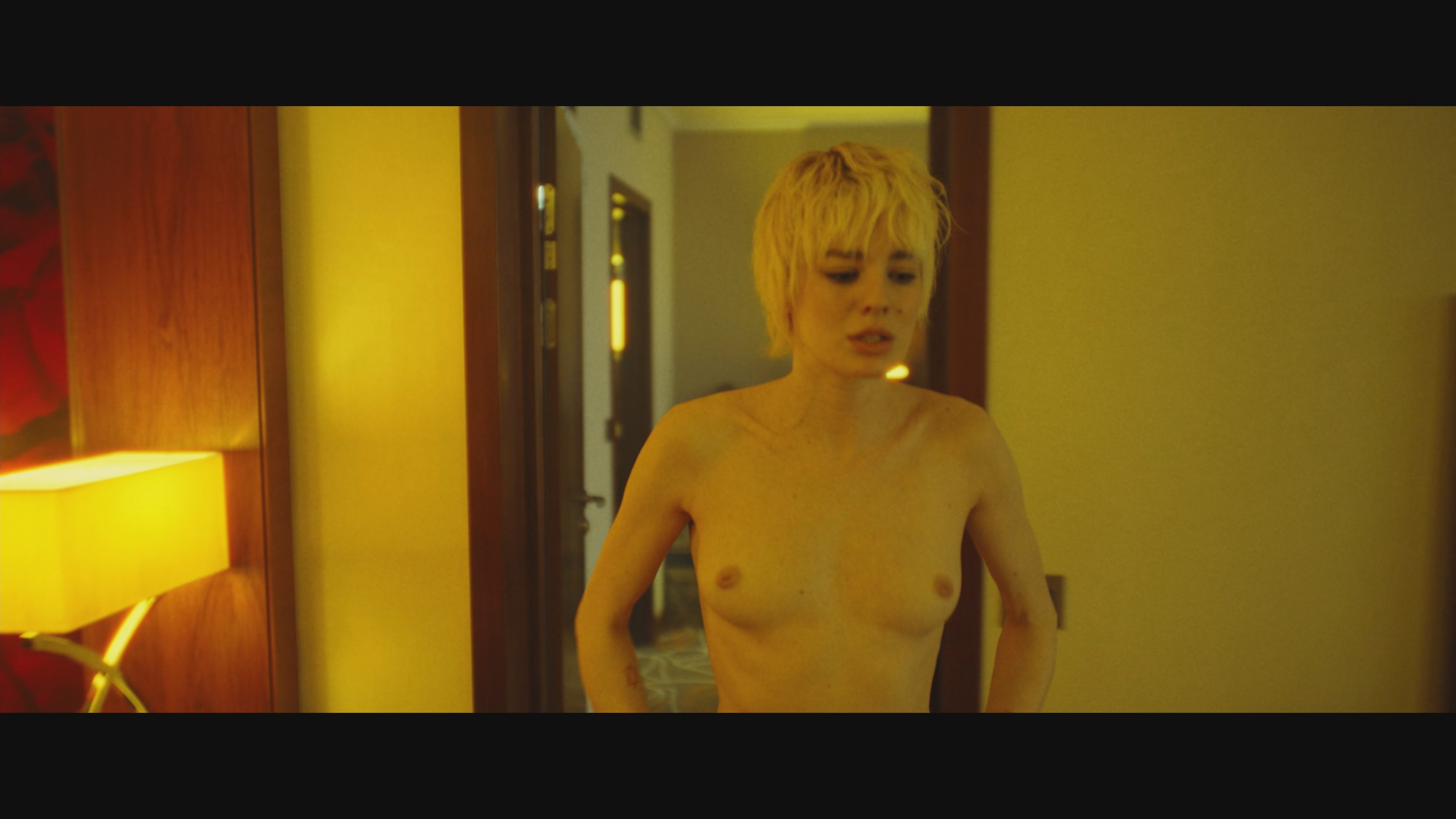 Изабель Эйдлен Похищение 11 серия (2025) UHD 4K.mp4_20260912_164725.663.jpg