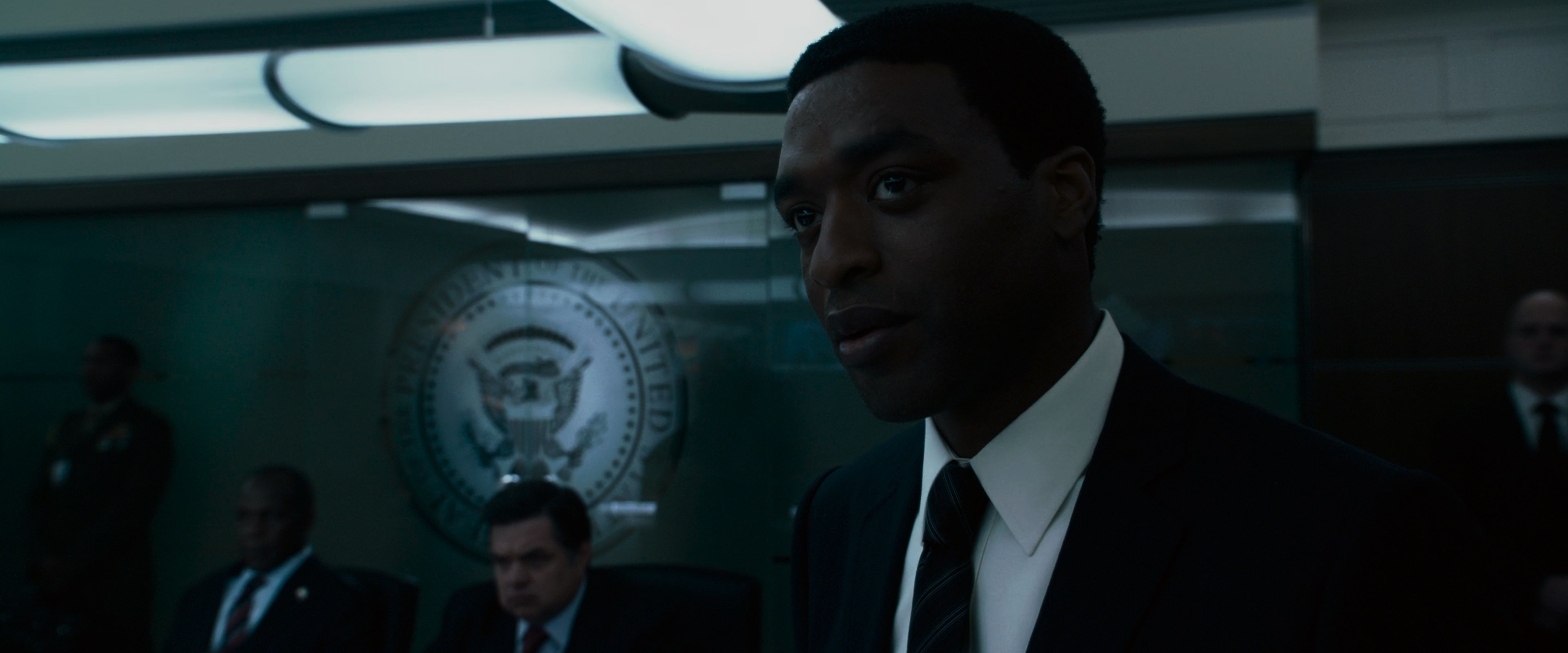 2012 (2009) UHD BDRip 2160p-NVENC 10 bit [HDR].mkv_snapshot_00.38.12.285.jpg