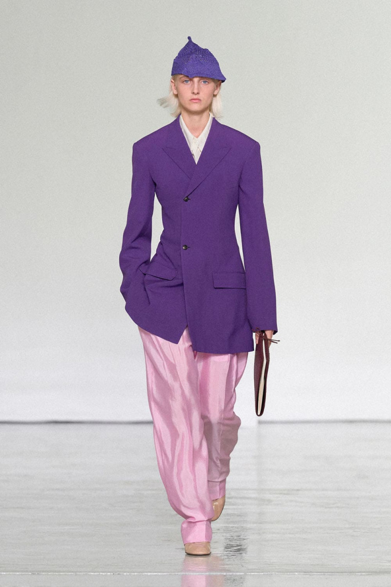 Bottega-Veneta-Spring-Summer-2027-Runway-Magazine-16.jpg