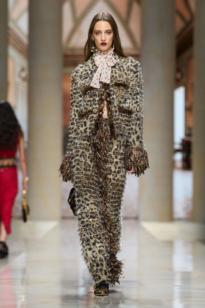 Dolce-Gabbana-Spring-Summer-2027-Runway-Magazine-24.jpg