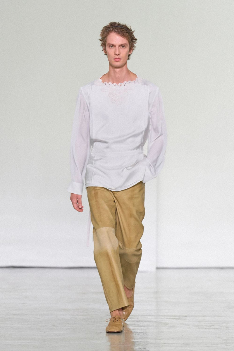 Bottega-Veneta-Spring-Summer-2027-Runway-Magazine-42.jpg