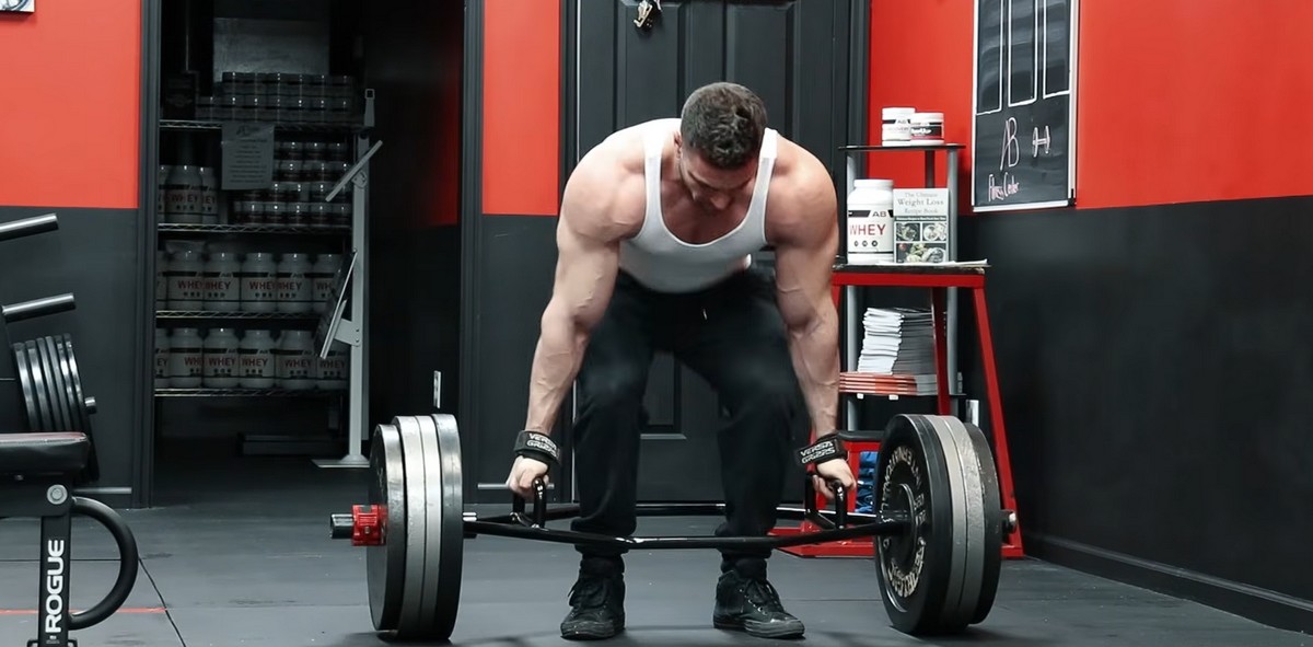Техника выполнения становой тяги с трэп-грифом производства завода Training-power
