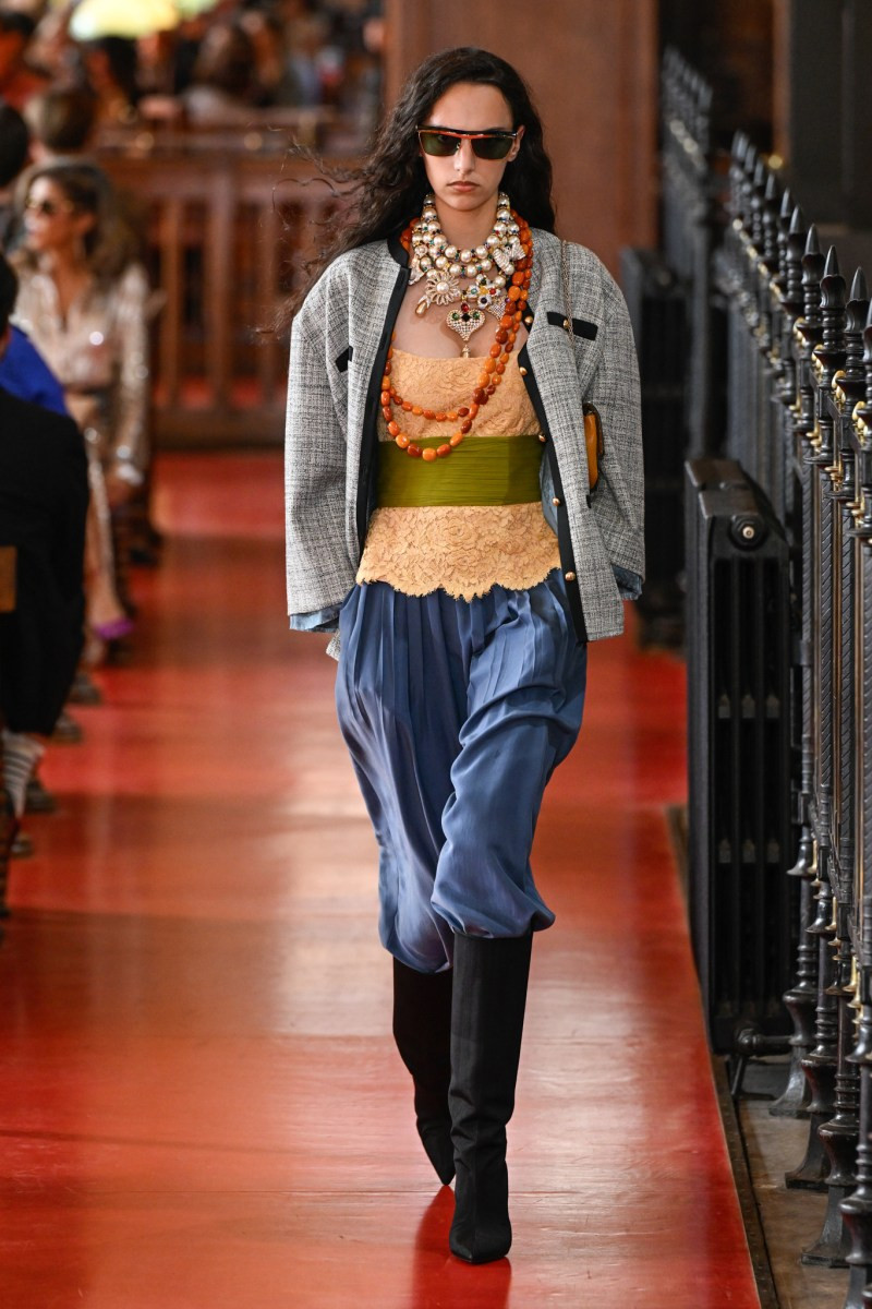 valentino-spring-27-rtw-pfw-r-gg-057.jpeg