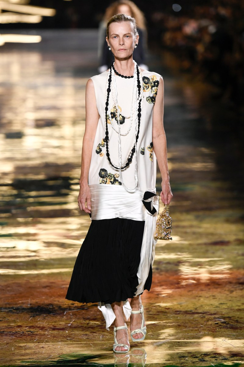 chanel-spring-2027-rtw-r-dm-0031.jpg
