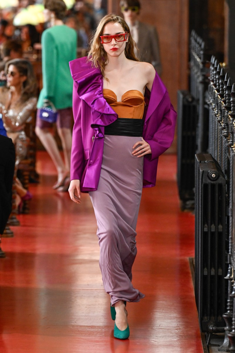 valentino-spring-27-rtw-pfw-r-gg-042.jpeg
