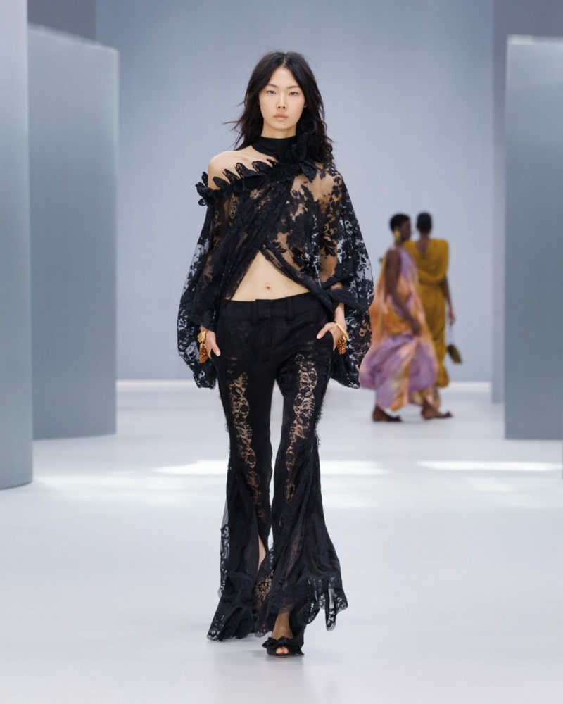 zimmermann-spring-2027-rtw-r-ctsy049.jpg