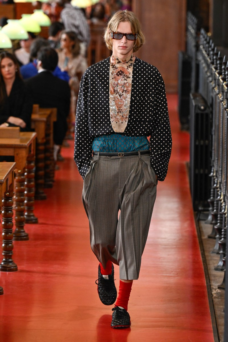 valentino-spring-27-rtw-pfw-r-gg-027.jpeg