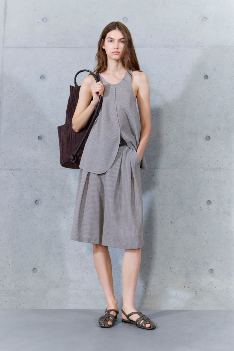 emporio-armani-spring-27-rtw-ctsy-014.jpg