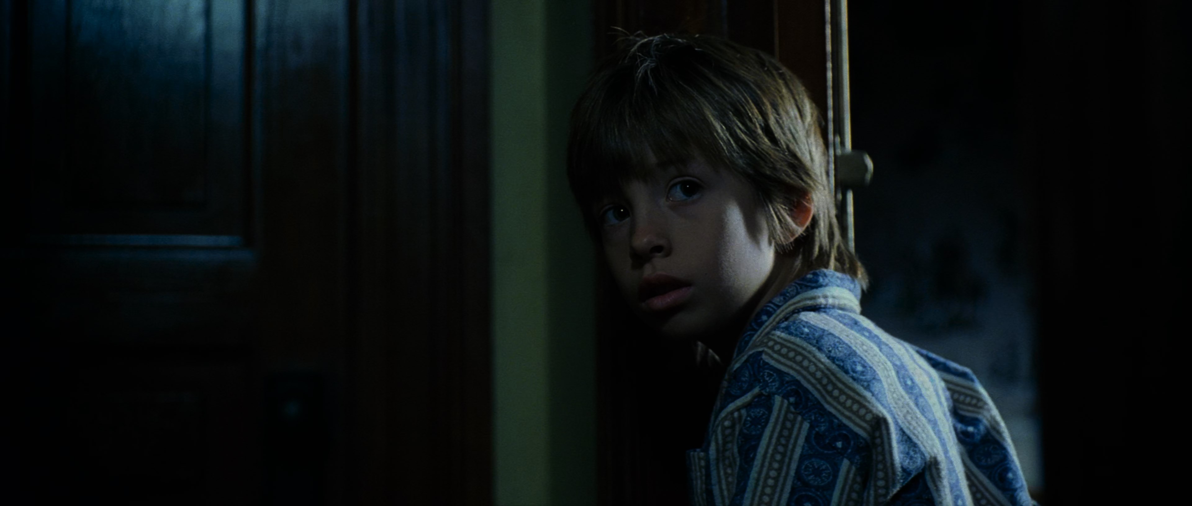 The Amityville Horror (2005) BDRip 2160p-NVENC 10 bit [HDR].mkv_snapshot_00.23.05.000.jpg