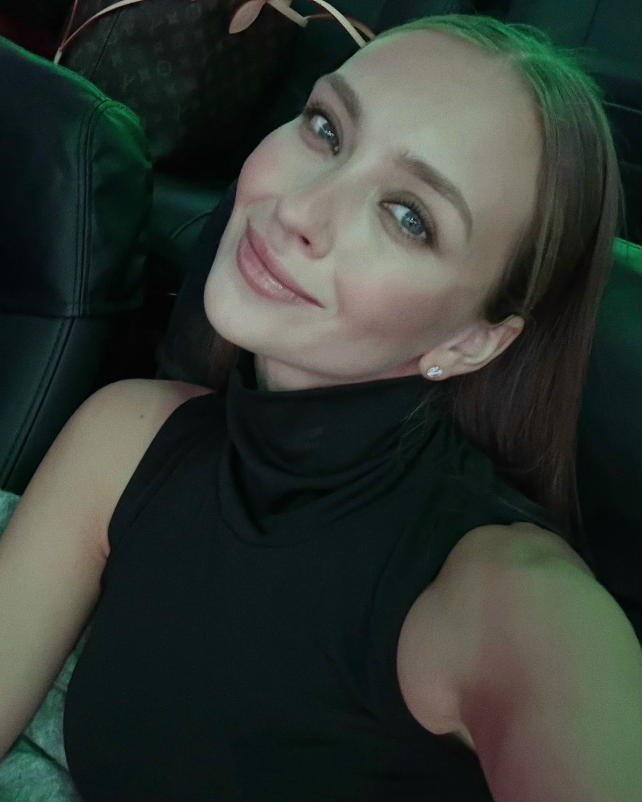https://i1.imageban.ru/out/2026/10/21/cf7a23d2ce43457f2328c8ba513ef632.jpg
